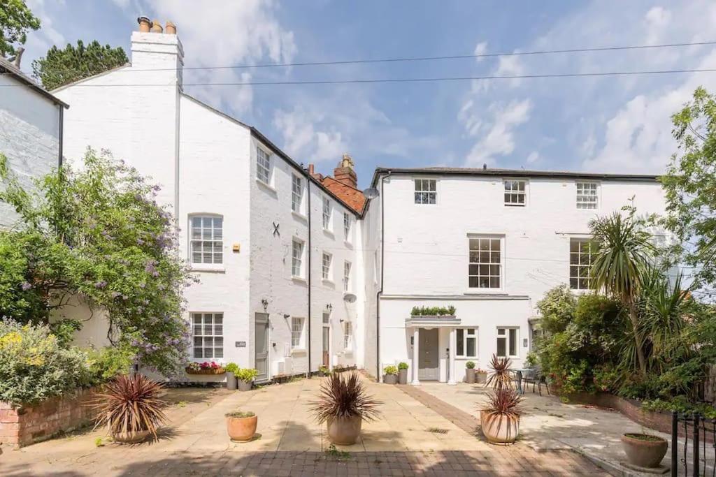 Fabulous Malvern Townhouse غْريت مالفيرن المظهر الخارجي الصورة
