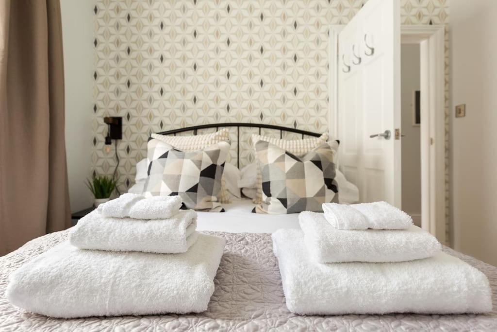 Fabulous Malvern Townhouse غْريت مالفيرن المظهر الخارجي الصورة