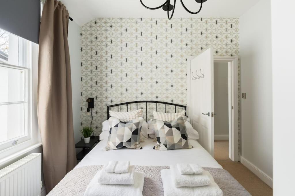 Fabulous Malvern Townhouse غْريت مالفيرن المظهر الخارجي الصورة